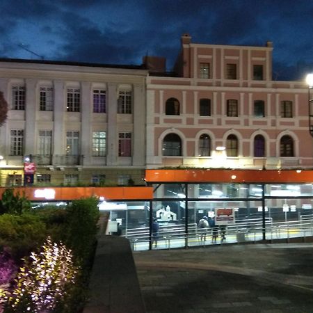 Hostal Mediodia Hostel Quito Exterior photo